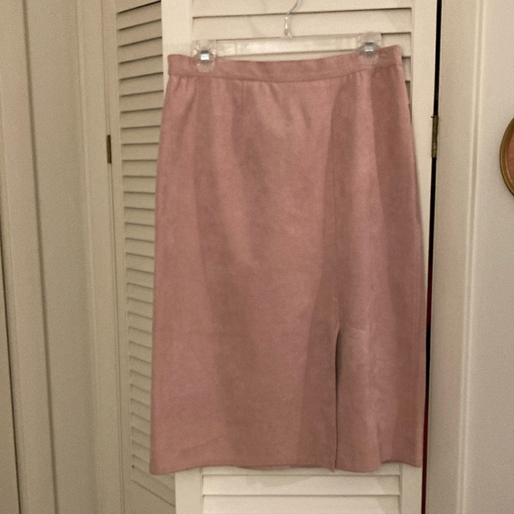 VINTAGE WOMAN’s LIGHT PINK/ ROSE ULTRA SUEDE SIZE 12 SKIRT